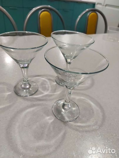 Бокалы под мартини цена за 6 шт,3 рюмки для водки