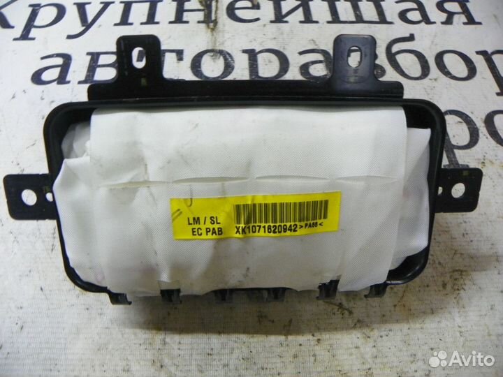 Подушка безопасности пассажирская в торпедо Hyunda