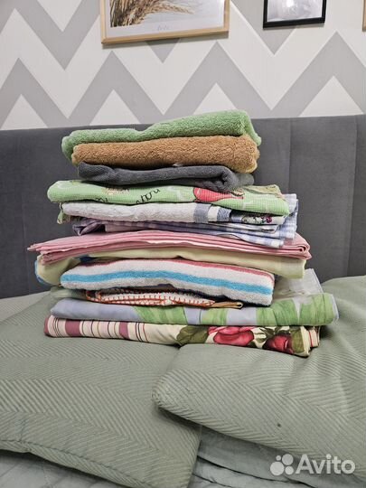 Постельное белье и полотенца бу пакетом