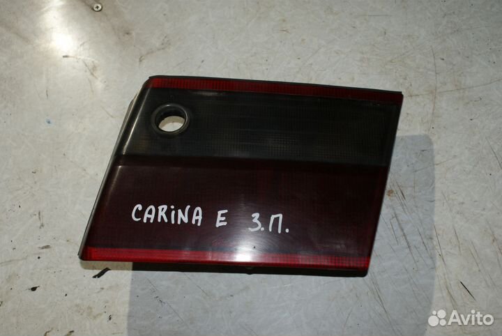 Задний правый фонарь багажника Toyota Carina E