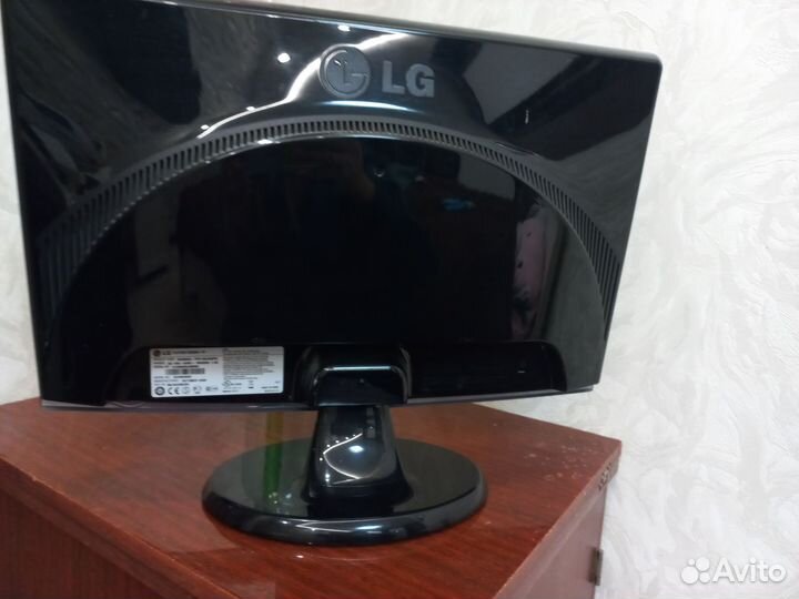 Монитор LG