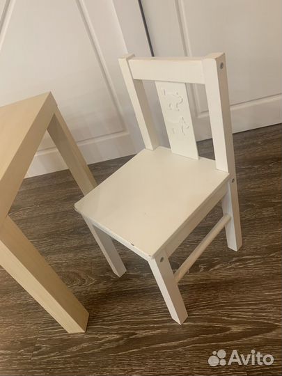 Журнальный столик и стульчик IKEA