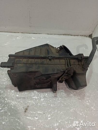 Корпус воздушного фильтра Ford Mondeo 2