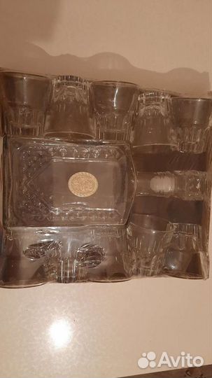 Графин с рюмками