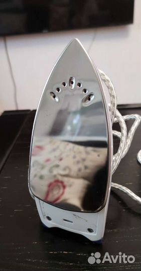 Ретро утюги и Утюг дорожный Scarlett SC-1135s