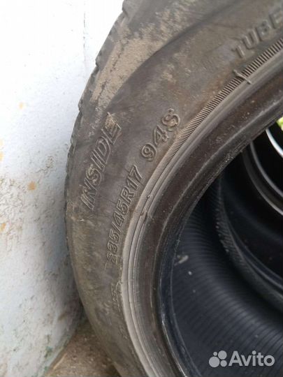 Bridgestone Blizzak Ice 235/45 R17 94S