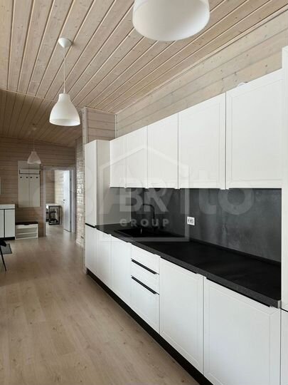 Дом 180 м² на участке 6 сот.