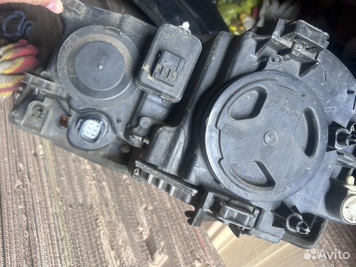 Фара левая передняя Volvo XC90