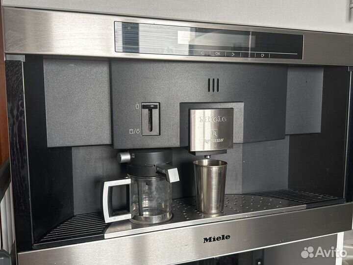Встраиваемая кофемашина Miele CVA 3660