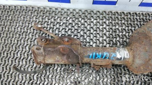 Стойка передняя правая mercedes benz vito W639 (2U