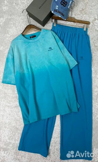 Восхитительный костюм Balenciaga Premium