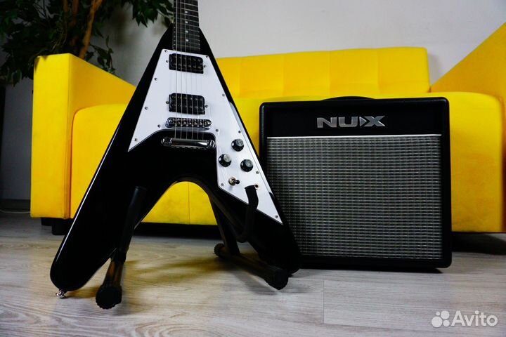 Электрогитара + Комбик (Комплект)