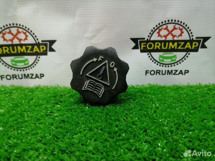 Крышка расширительного бачка Peugeot 308 2007-2015