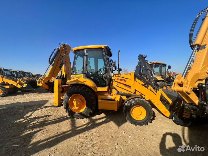 Стекло лобовое нижнее правое экскаватор-погрузчик