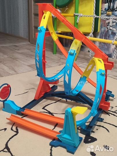 Гоночный трек hot wheels