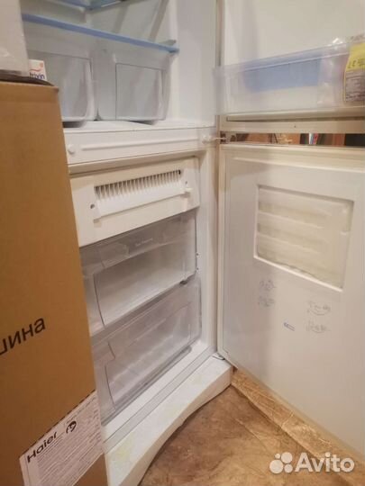 Холодильник indesit