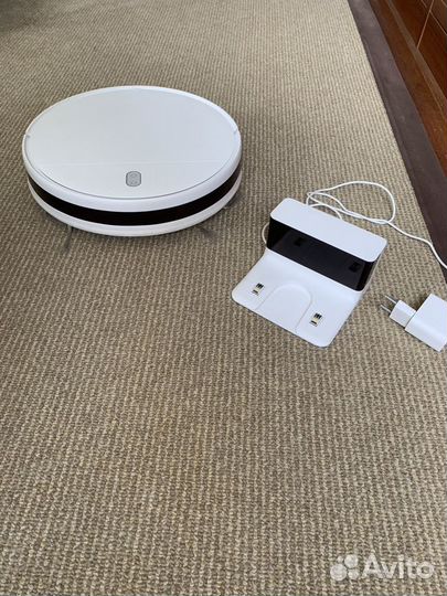 Робот-пылесос Xiaomi Mi Robot Vacuum-Mop Essential