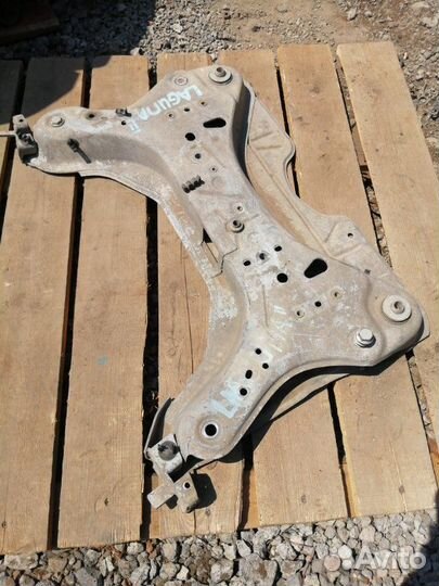 Подрамник передний Renault Laguna 2 K4M 2003