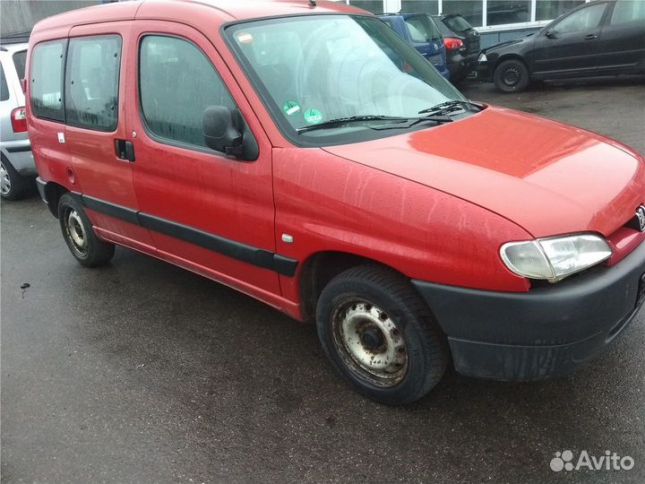 Разбор на запчасти Peugeot Partner