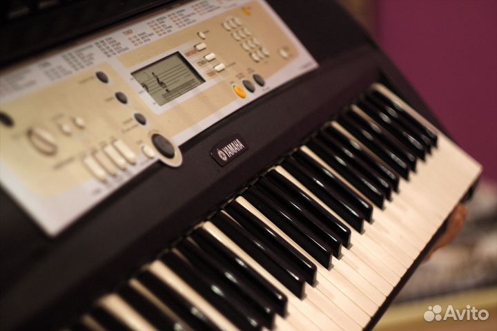 Синтезатор yamaha PSR R200