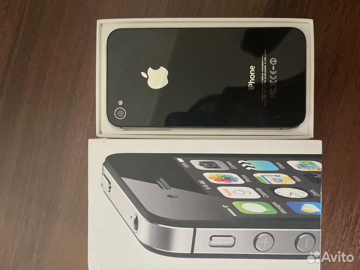 Телефон iPhone 4s