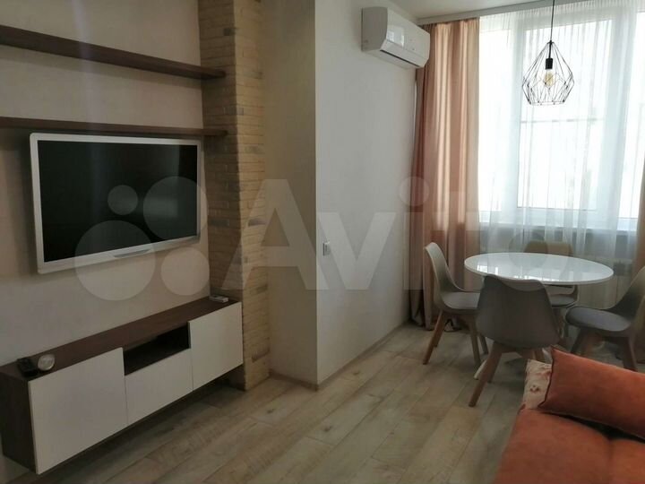 2-к. квартира, 56 м², 10/17 эт.