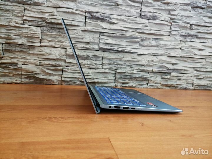 Asus ZenBook UM431D - Ryzen 5, 8Gb, SSD 256Gb, IPS