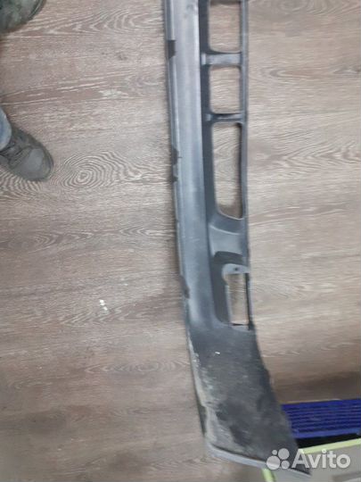 Бампер передний Toyota Avensis