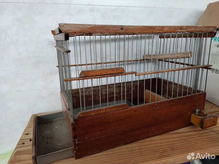 Клетка для птиц из дерева