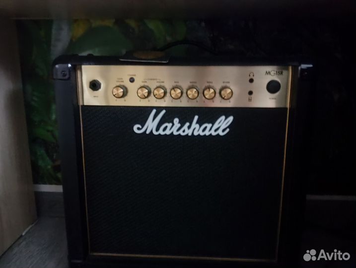 Гитарный комбоусилитель