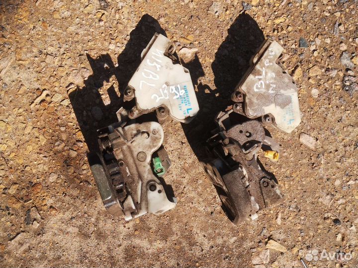 Замок задний левый Almera N15