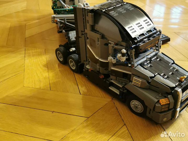 Lego Technic грузовик mack. 42078