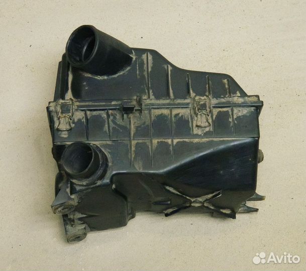 Корпус воздушного фильтра VW Passat B3 (дефект)