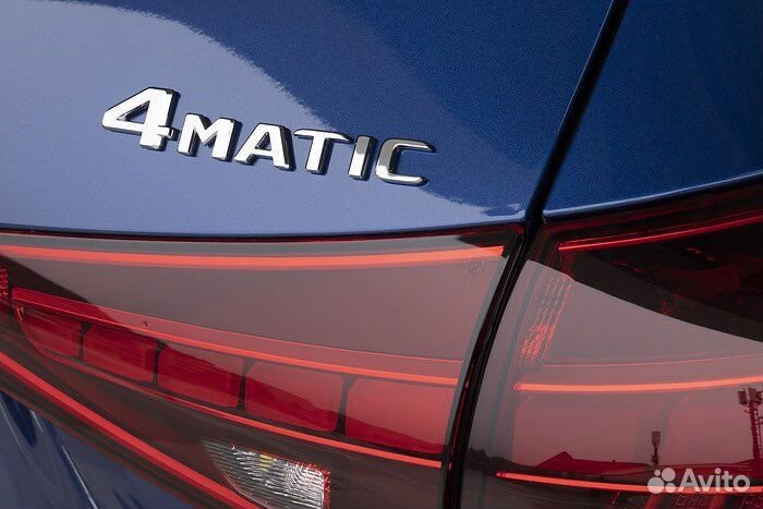 Логотип 4 matic на Мерседес