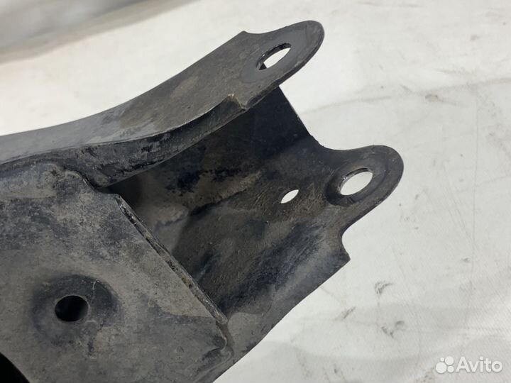 Рычаг задний подвески нижний Nissan Murano Z52