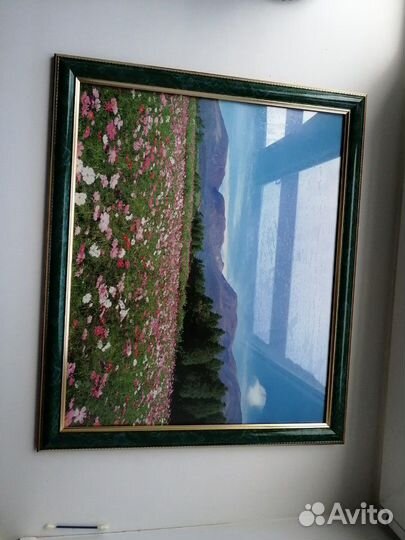 Картина под стеклом