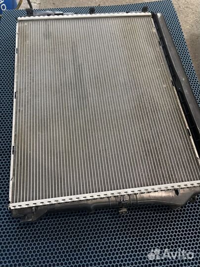 Радиатор охлождения Мерседес w222