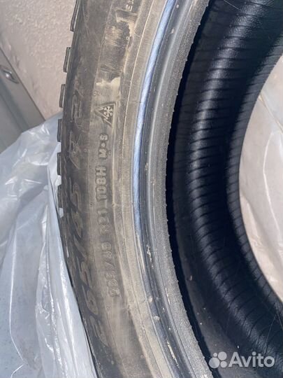Pirelli Ice Zero 2 265/45 R21