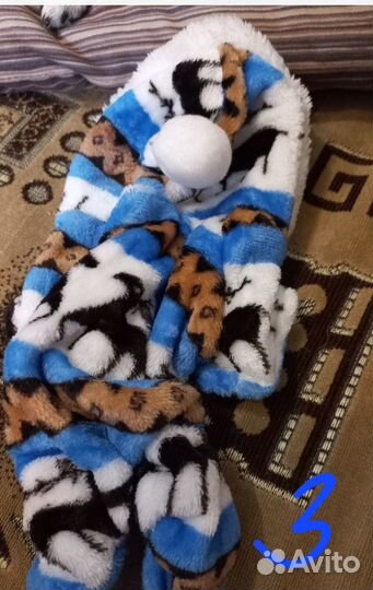 Комбинезон для маленькой собаки