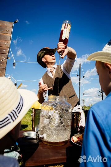 Бармен-шоу Выездной бар Горка Шампанского заказать