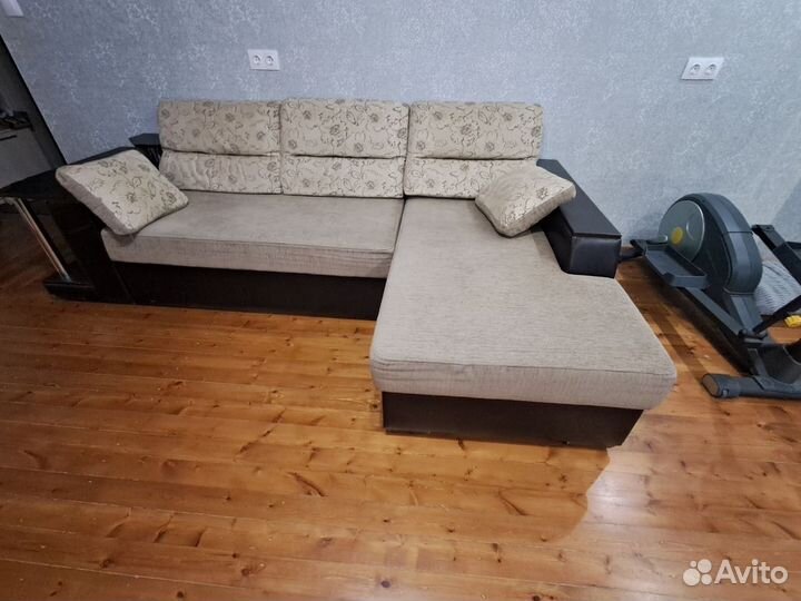 Угловой диван