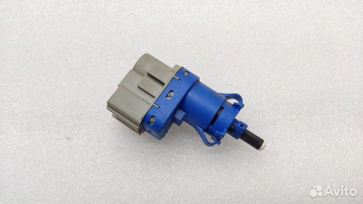 Датчик включения стоп сигнала Ford Kuga 2 jqmb