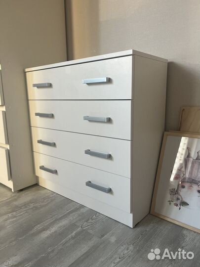 Комод белый