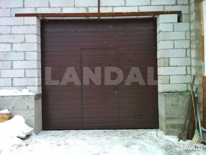 Секционные ворота