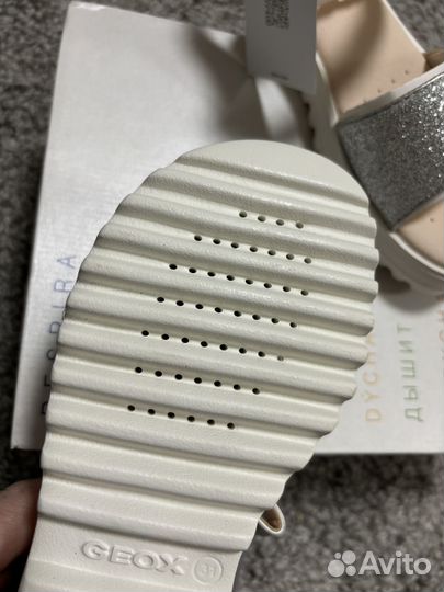 Сандалии новые Geox 31