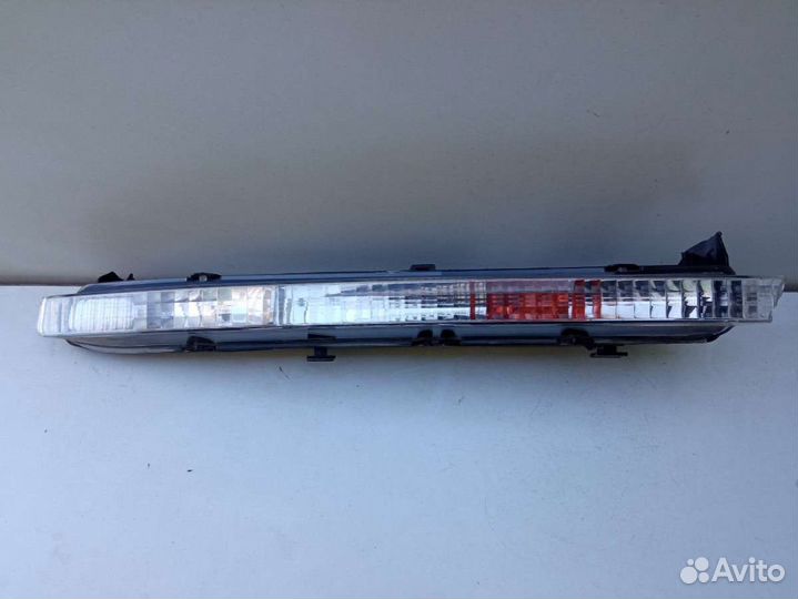 Поворотник левый Audi Q7 4L 4L0953041