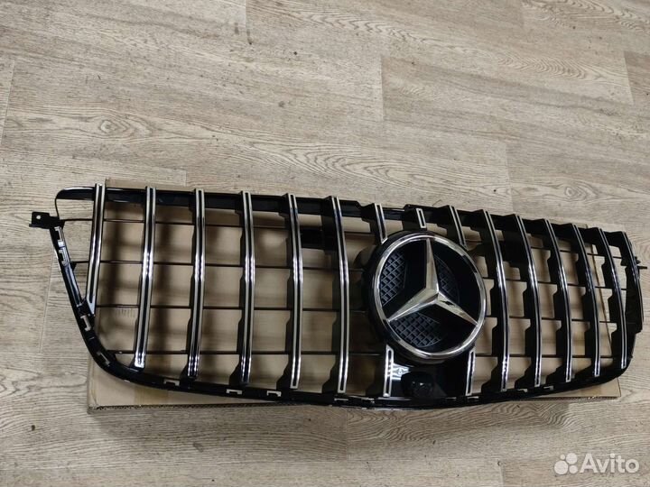 Решетка радиатора Mercedes GL x166