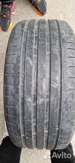 Nokian Tyres Hakka Black 2 245/40 R19 98Y