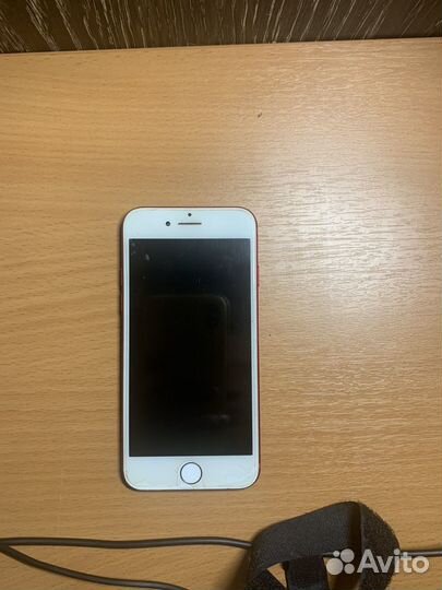 Телефон iPhone 7 32gb красный