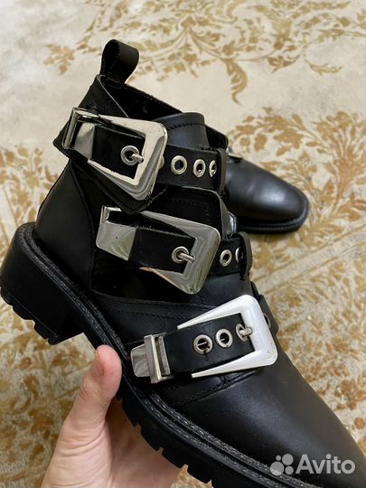 Ботинки женские